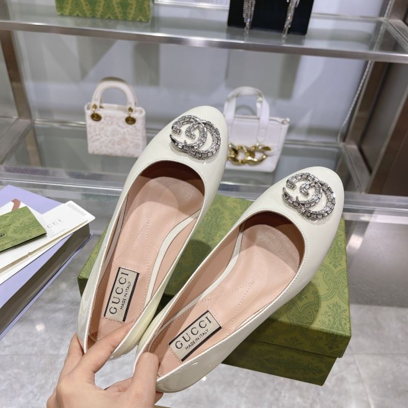 Gucci Flat Shoes